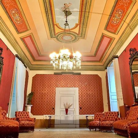 Palazzo Introna Bed & Breakfast Мола ди Бари Екстериор снимка