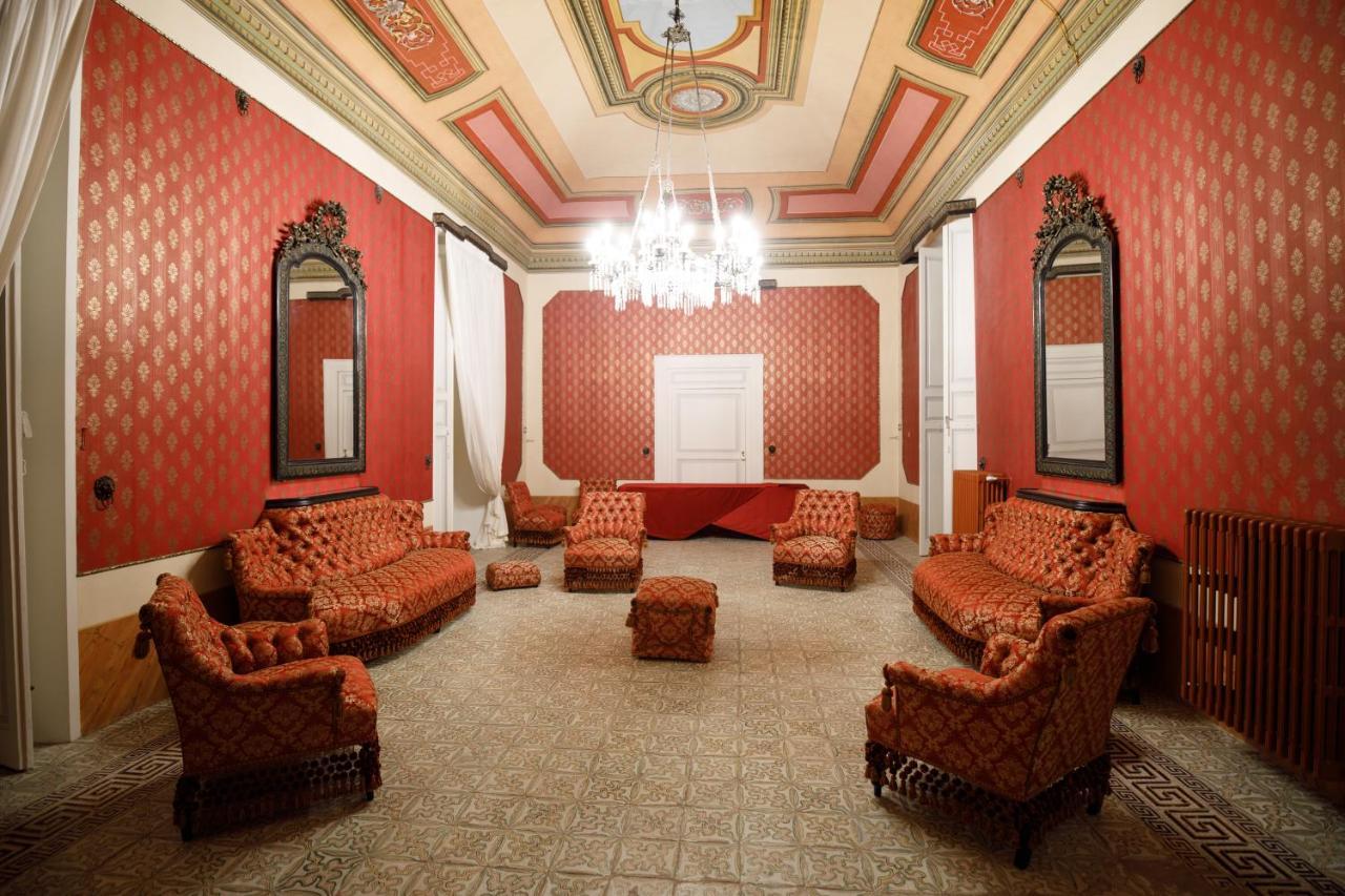 Palazzo Introna Bed & Breakfast Мола ди Бари Екстериор снимка