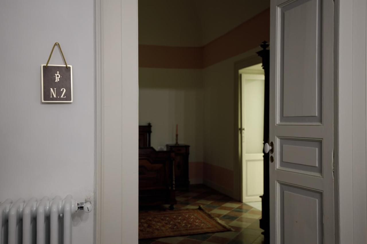 Palazzo Introna Bed & Breakfast Мола ди Бари Екстериор снимка