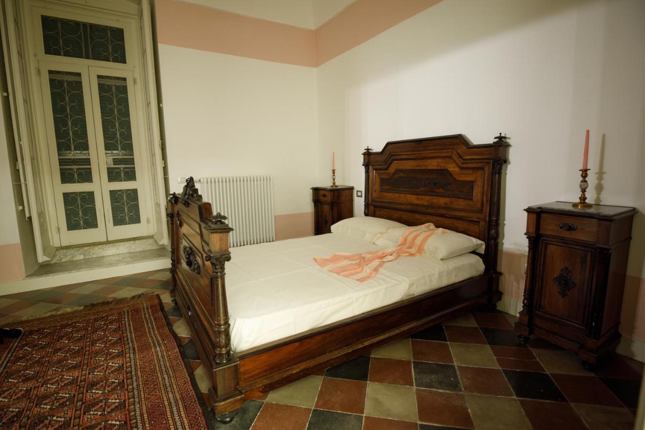 Palazzo Introna Bed & Breakfast Мола ди Бари Екстериор снимка
