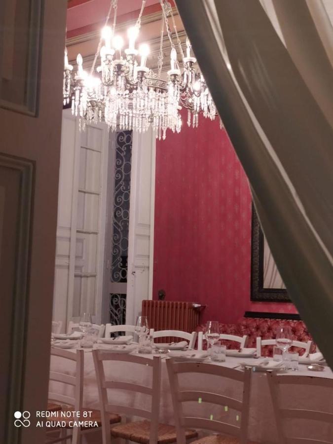 Palazzo Introna Bed & Breakfast Мола ди Бари Екстериор снимка