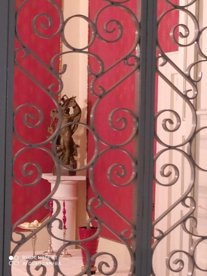 Palazzo Introna Bed & Breakfast Мола ди Бари Екстериор снимка